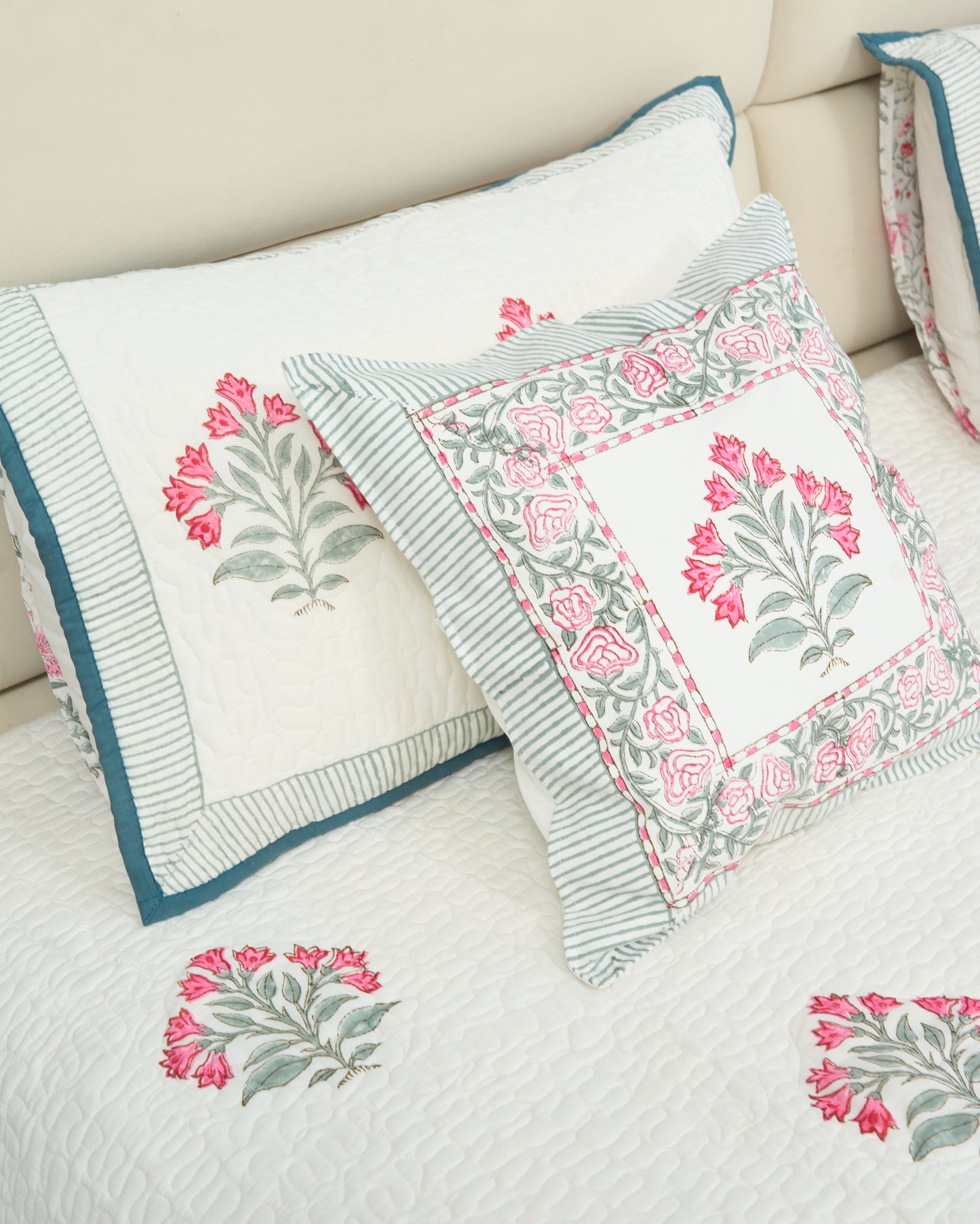 Rasa 100% Premium Mulmul Cotton Hand Block Print Quilted Bed Cover
