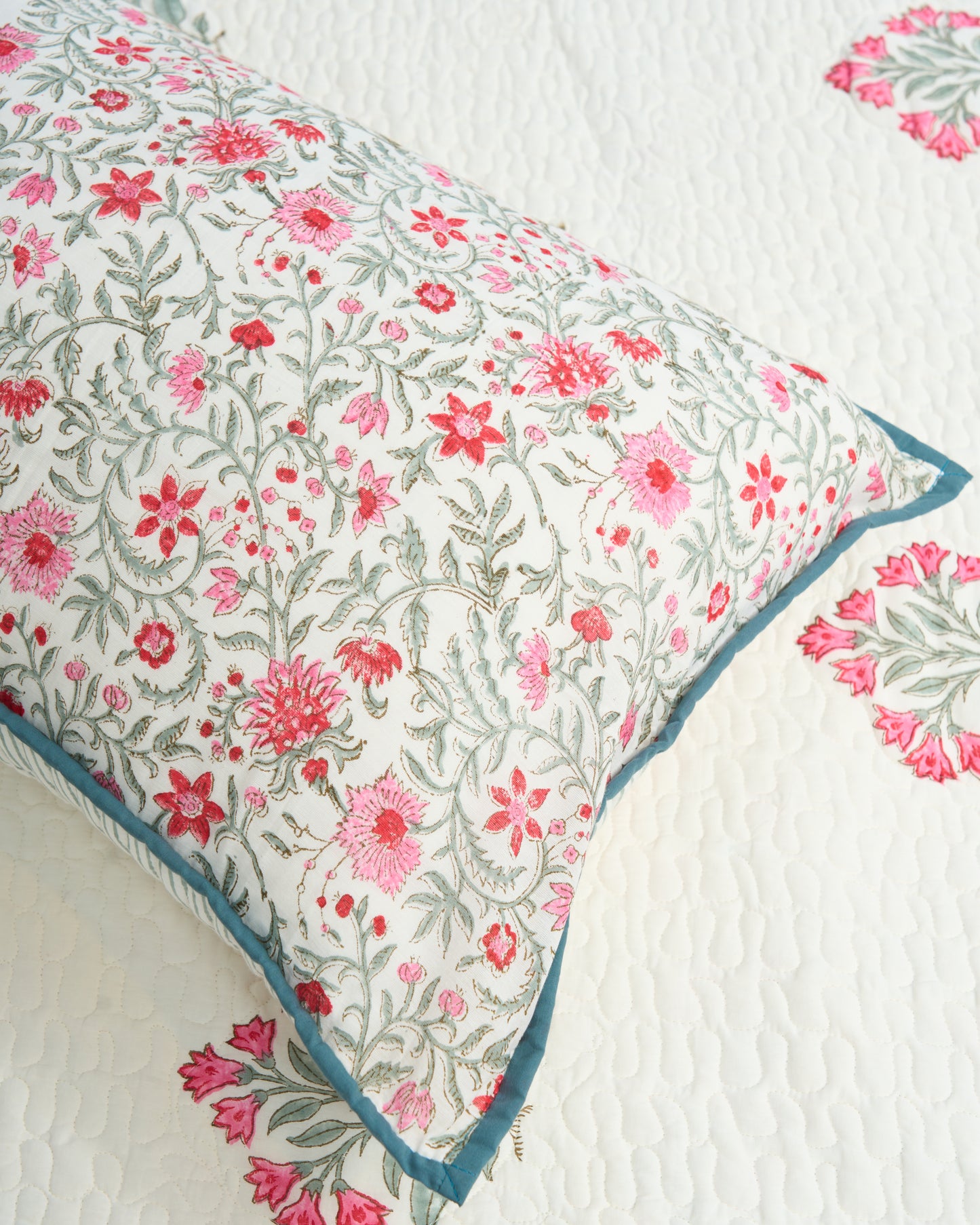 Rasa 100% Premium Mulmul Cotton Hand Block Print Quilted Bed Cover
