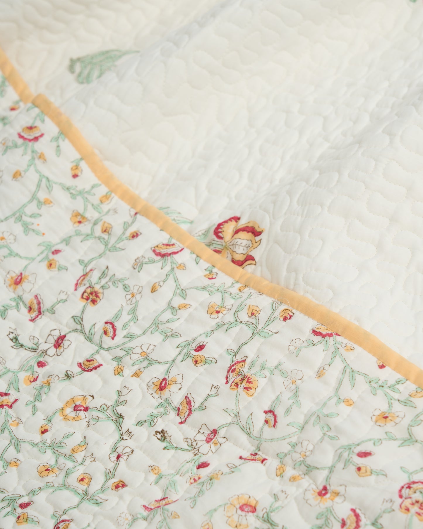 Rasa 100% Premium Mulmul Cotton Hand Block Print Quilted Bed Cover