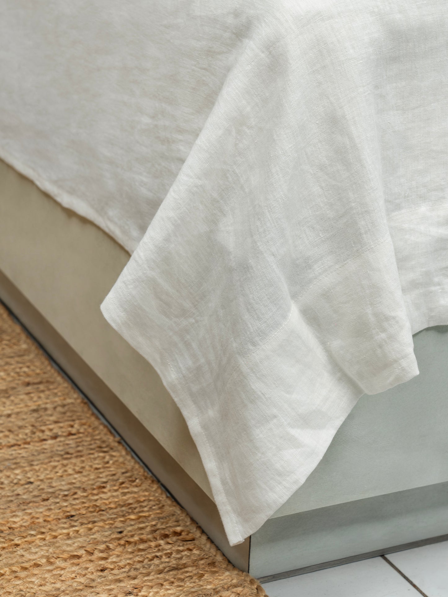ERIN 100% Linen Bed Sheet Set