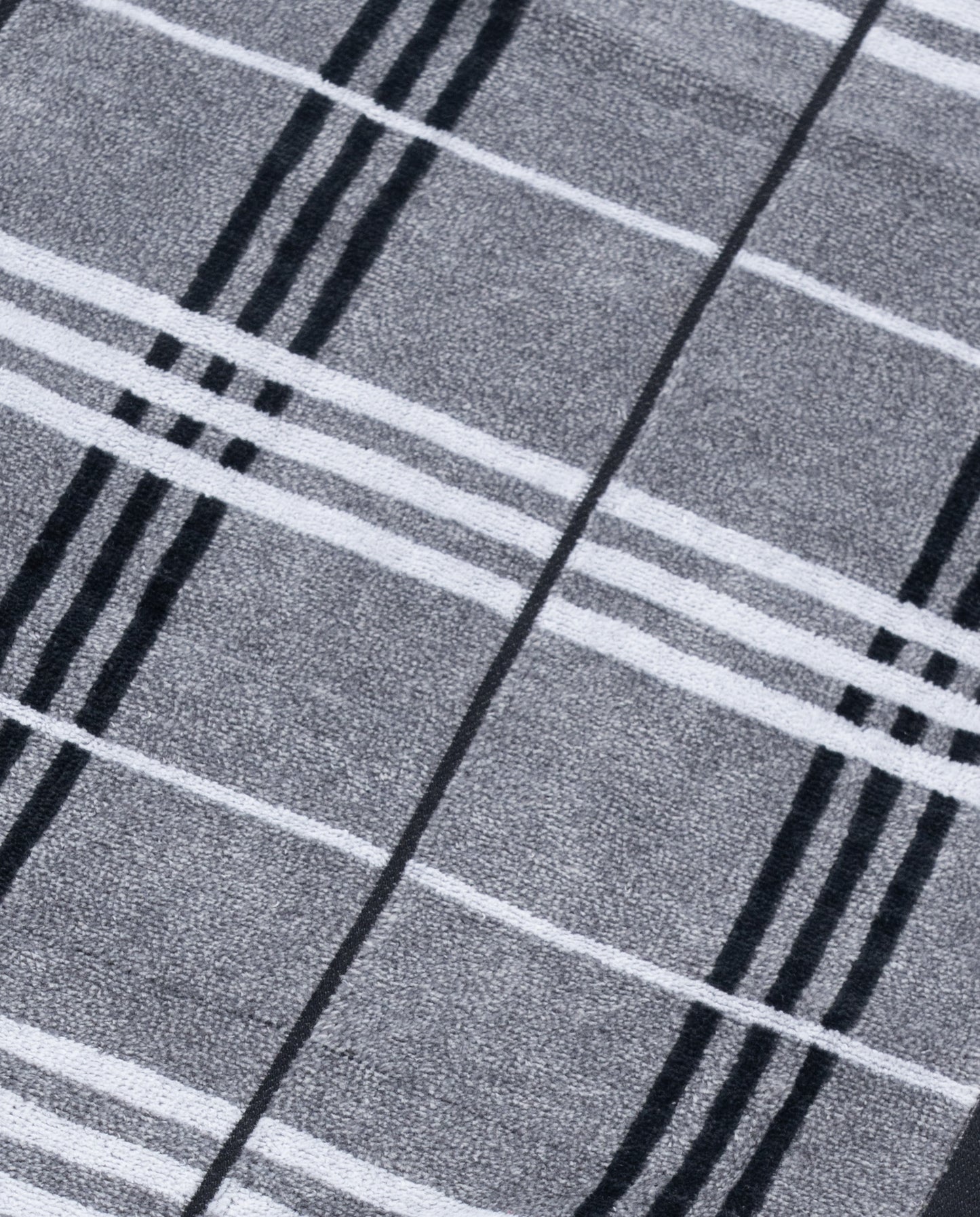 Emara Plaid Bath Towel