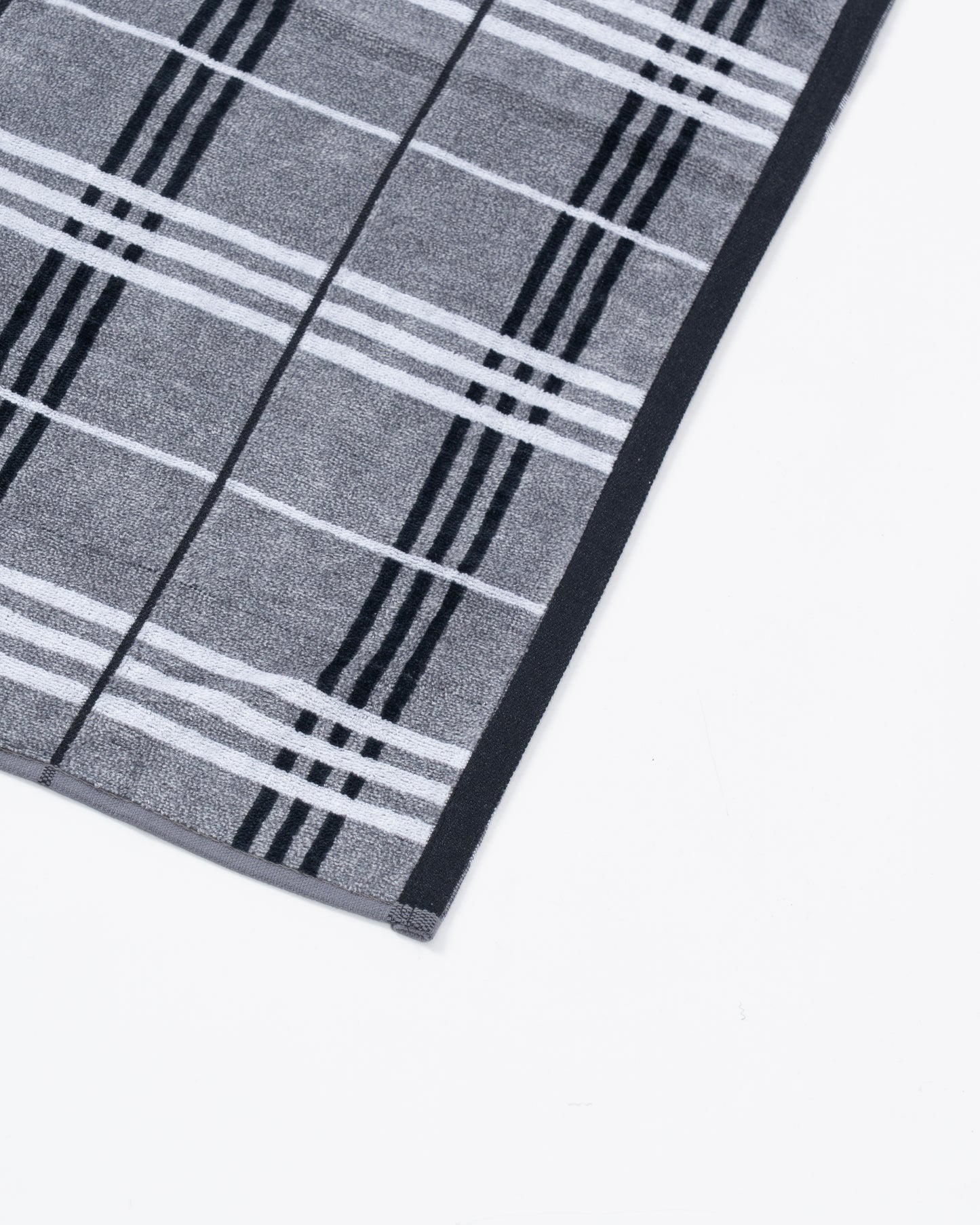 Emara Plaid Bath Towel