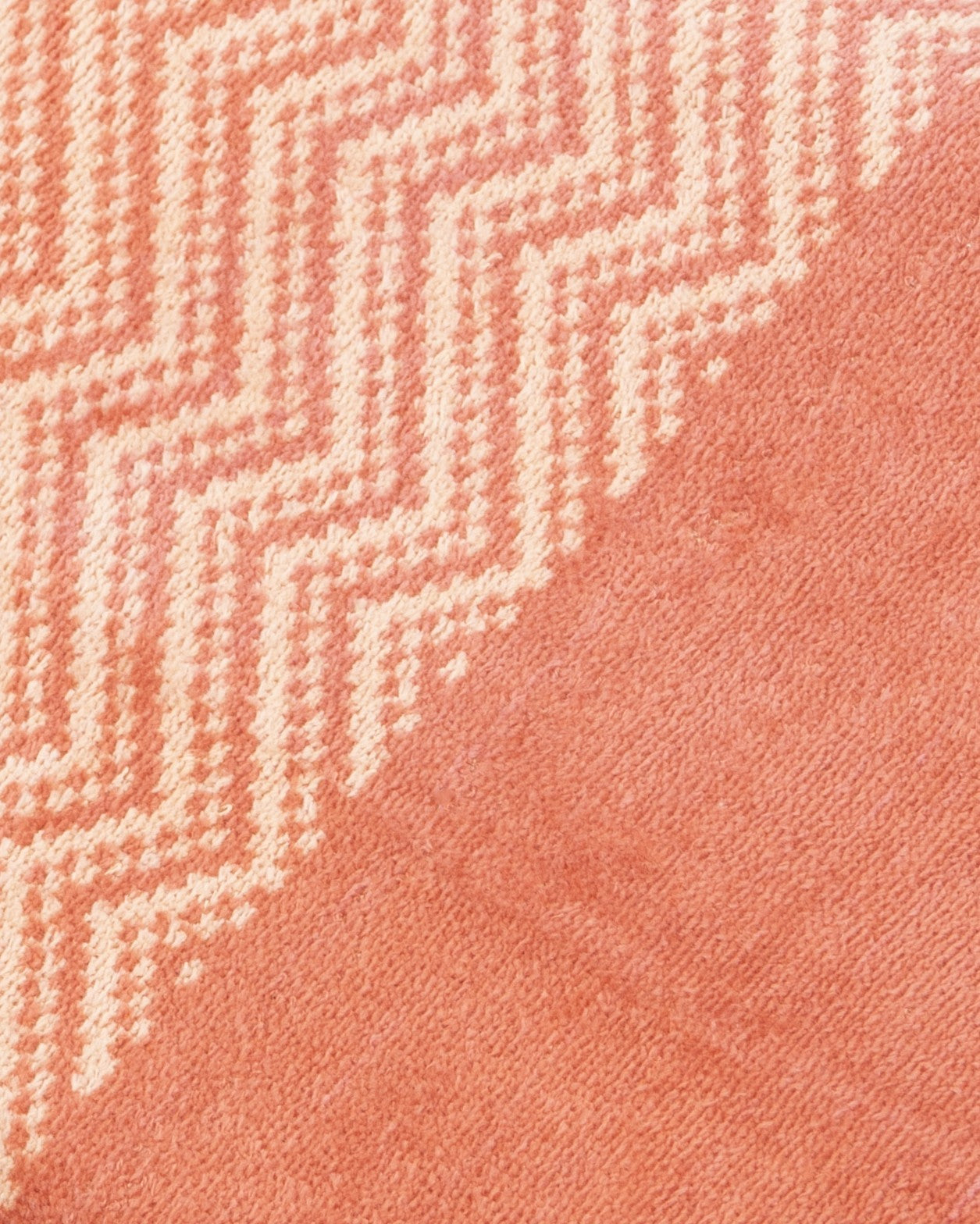 Emara Waves Bath Towel