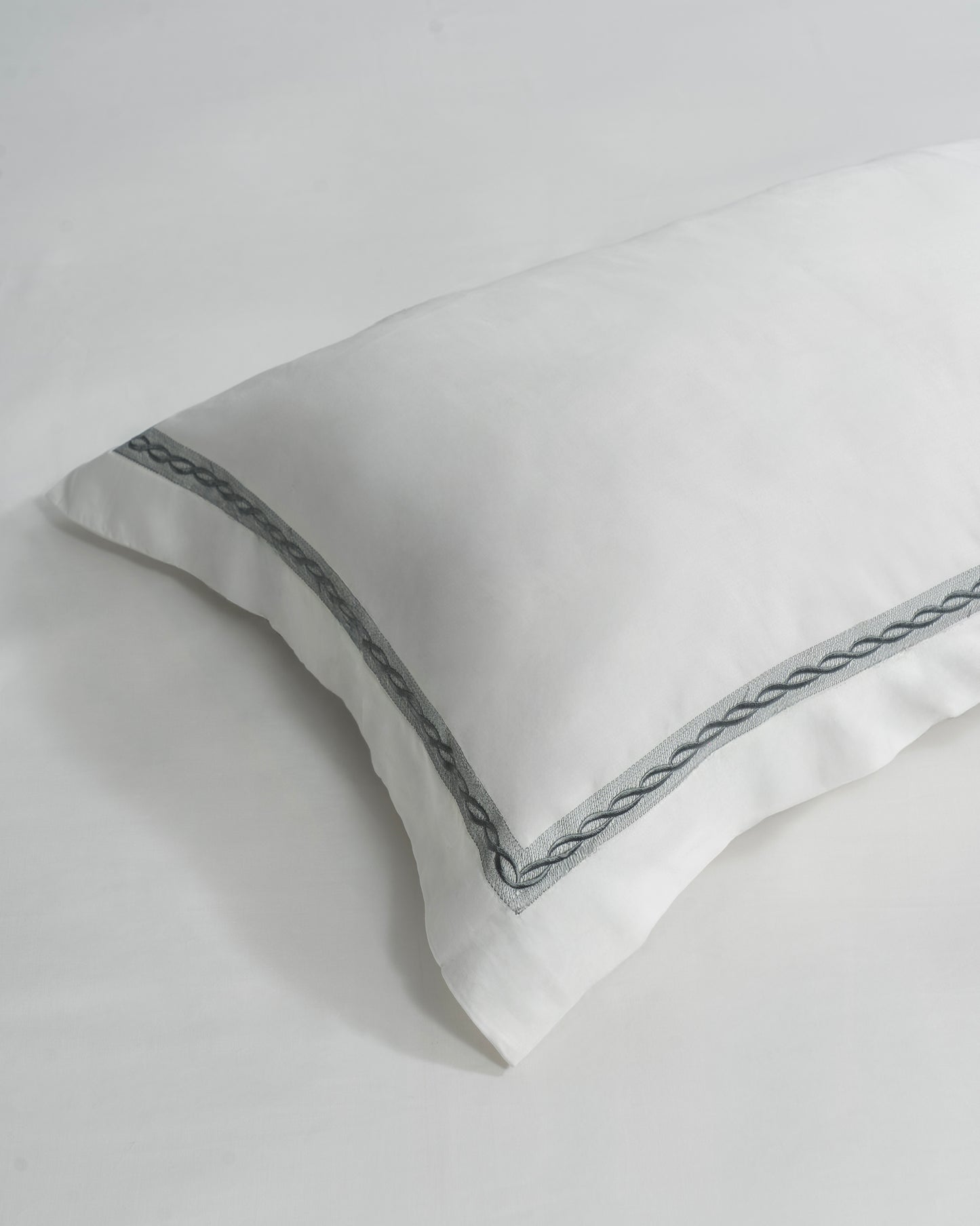 RESERVER – 500 TC Embroidery Bedsheet Set (100291)