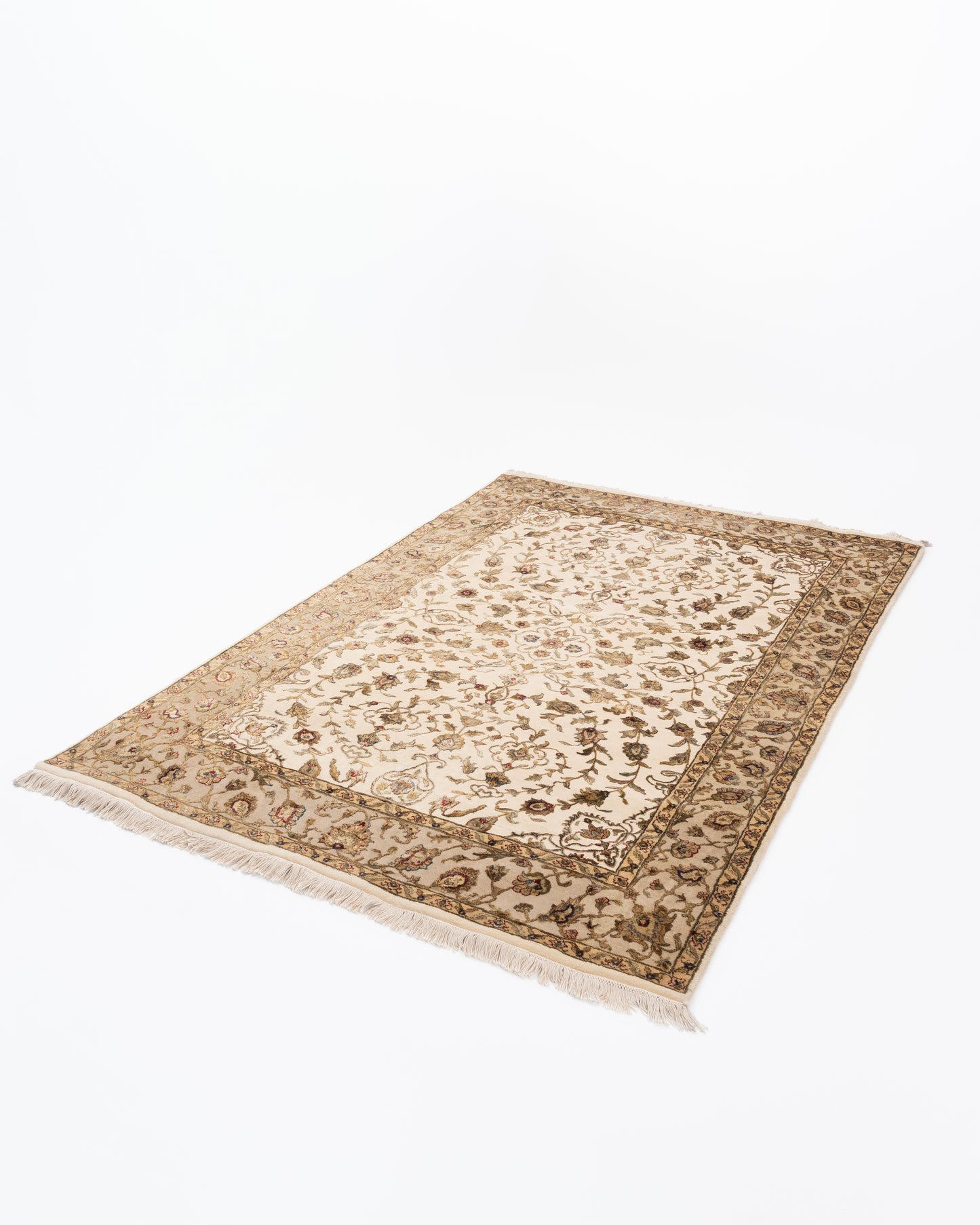 Regal Elegance Wool Silk Carpet - Ivory Camel