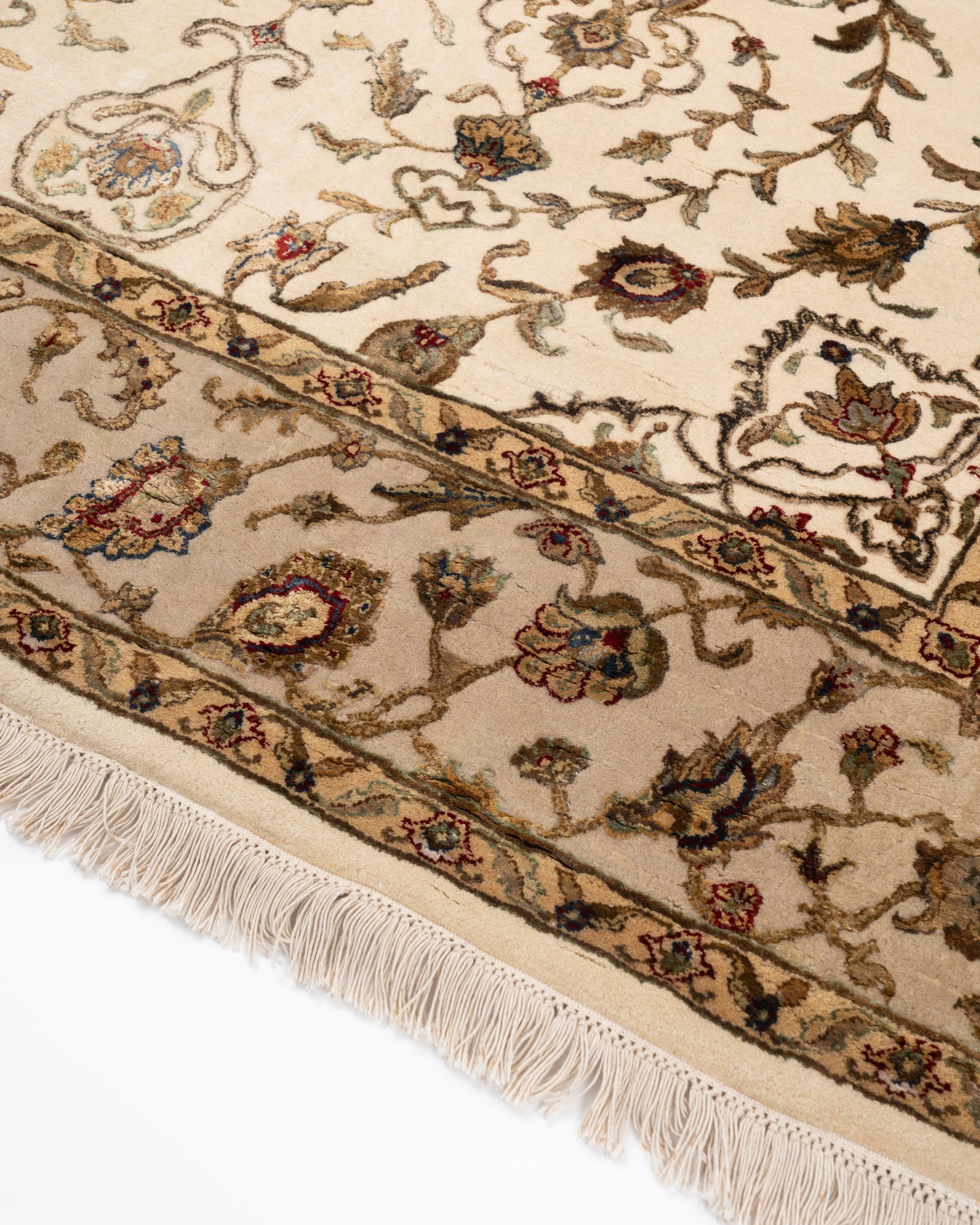 Regal Elegance Wool Silk Carpet - Ivory Camel