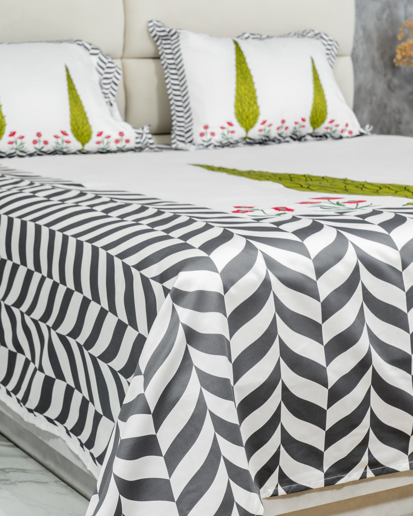 Elysian – 600 TC Printed Bedsheet (D6)