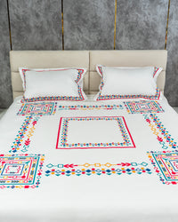 Elysian – 600 TC Printed Bedsheet (D15)