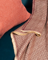 Soft Acrylic Wavy-Pattern Throw - Amitie