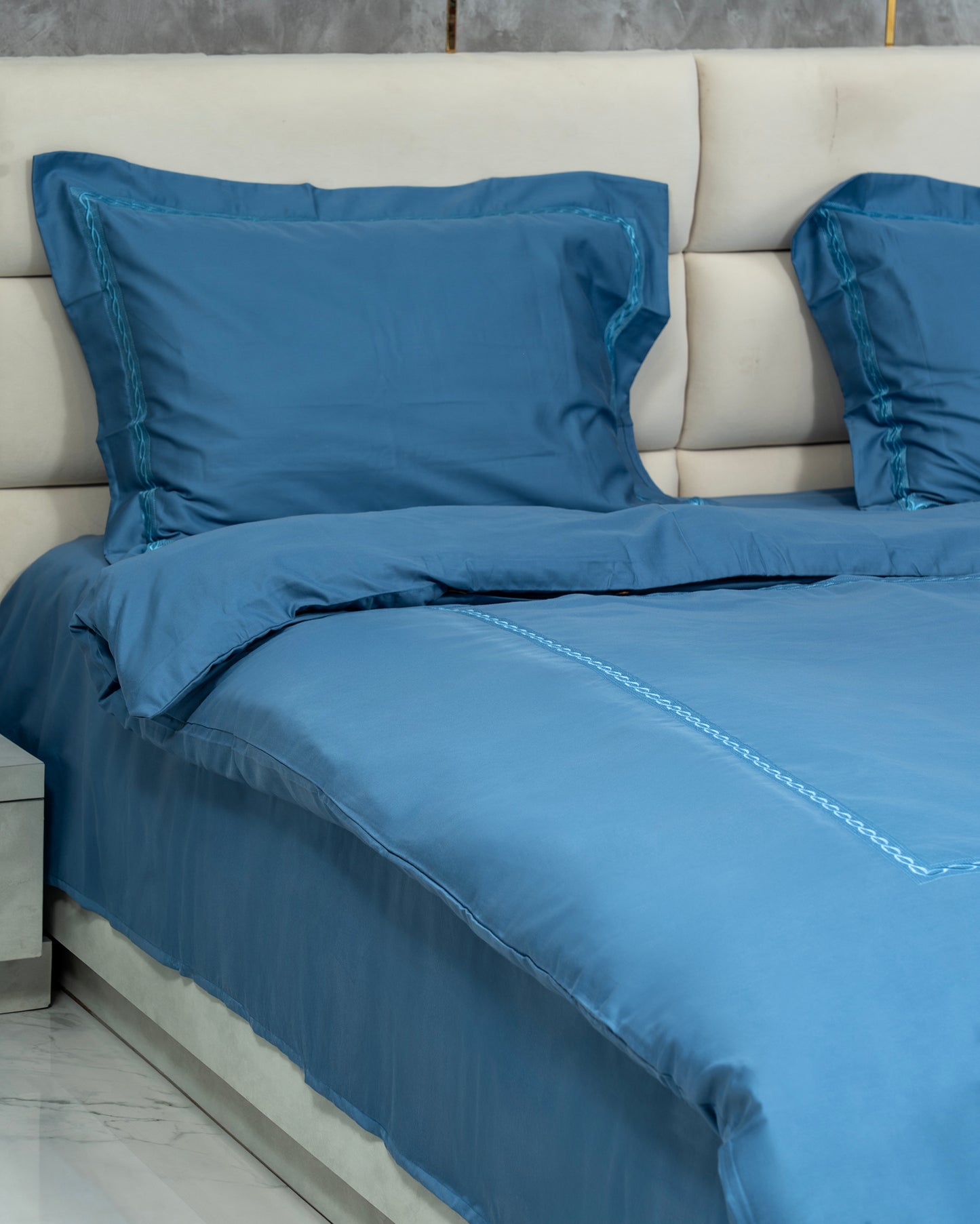 Reserver – 500 TC Embroidery Duvet Cover