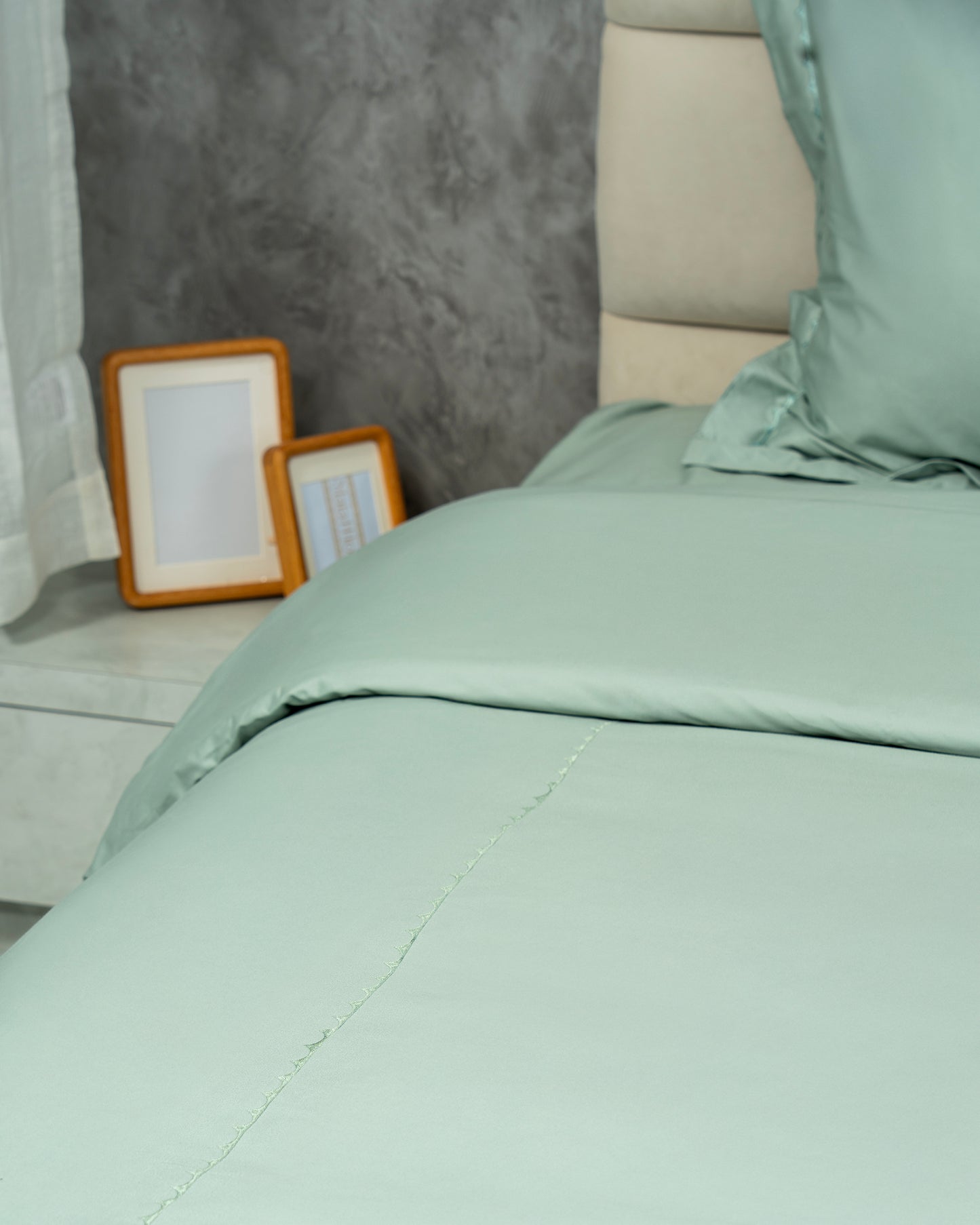 KEFI – 400 TC Embroidery Duvet Cover